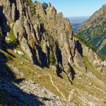 Alcuni tornanti del sentiero di discesa